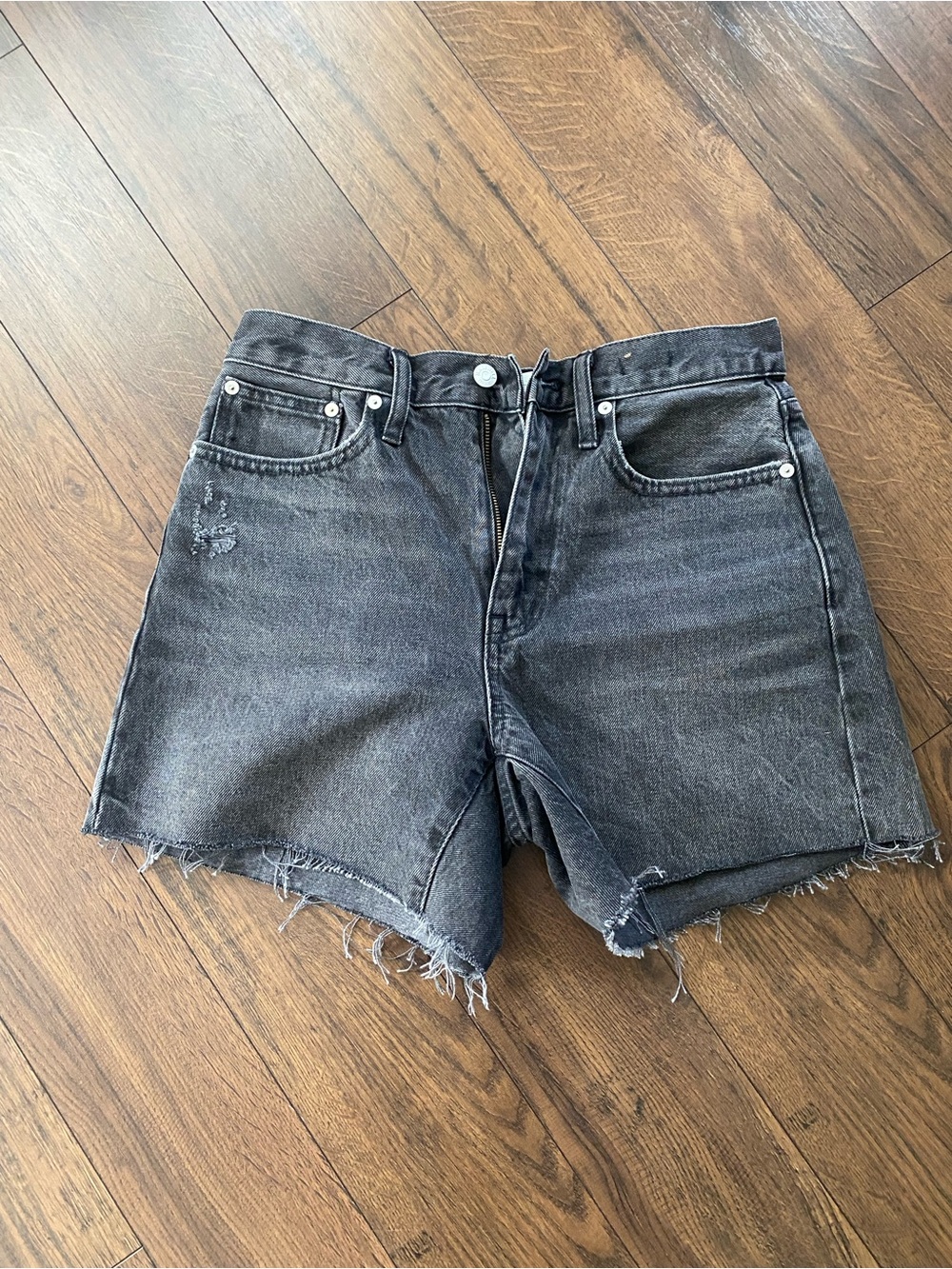 NWT Madewell Black Frayed-Hem Denim Shorts